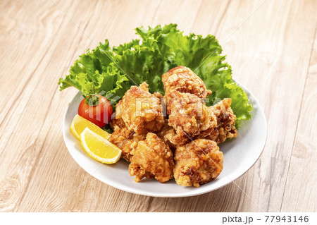 から揚げ 鶏の唐揚げ から揚げ 鶏の唐揚げ 77943146