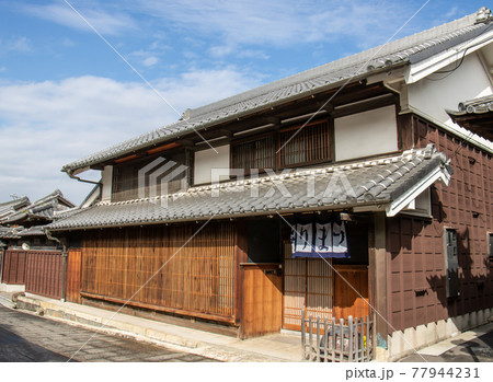 名古屋市有松の古い日本家屋　格子 77944231