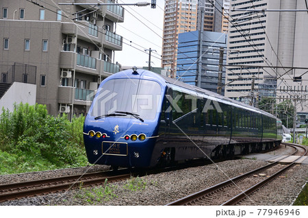 東海道線を走るロイヤルエクスプレス 東海道線を走るロイヤルエクスプレス 77946946