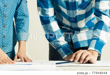 Design project discussing in architecture studio 77948048