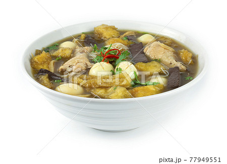 Fish maw soup with Chicken, Egg and Bamboo shoot 77949551