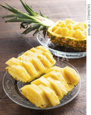 パイナップルバスケットとパイナップルボート 77949765