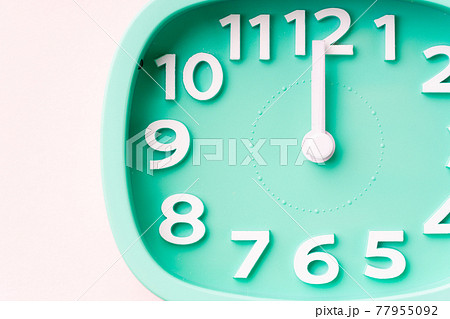 時計 12時 24時の写真素材