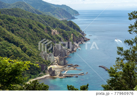 【青森県下北半島佐井村】仏ヶ浦は極楽浄土の景観 77960976