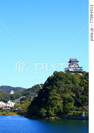 犬山市、木曽川と犬山城の風景 犬山市、木曽川と犬山城の風景 77964013