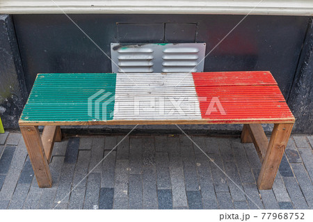Italian Bench 77968752