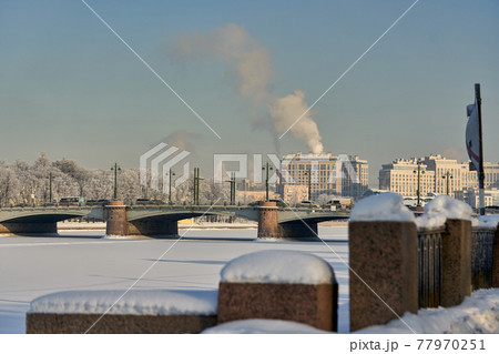 View of the Kamennoostrovsky bridge on Ushakovskaya embankment View of the Kamennoostrovsky bridge on Ushakovskaya embankment 77970251