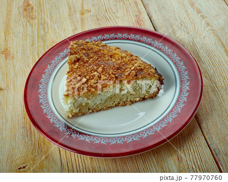 Russian cottage cheese pie 77970760
