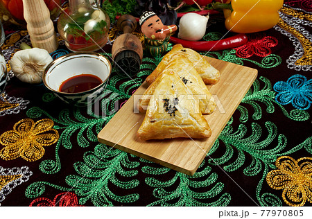 eastern food samsa 77970805