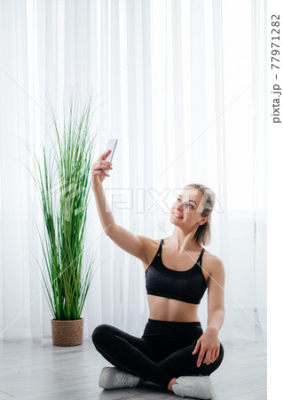 sportive life fitness woman home training lockdown sportive life fitness woman home training lockdown 77971282