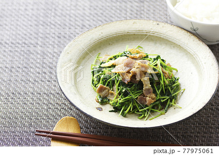 豚ばら肉と豆苗炒め17 77975061