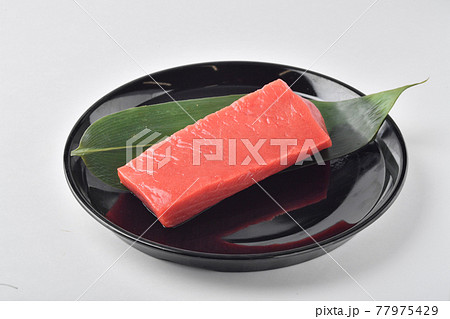 マグロ　赤身　サク 77975429