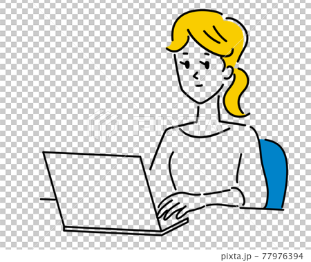 操作個人電腦的微笑女性插畫素材 操作個人電腦的微笑女性插畫素材 77976394