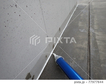 入隅シーリング 77977644