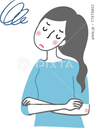 不機嫌な女性。 77979802