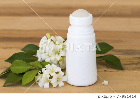roll on deodorant antiperspirant fragrance flower health care for surface armpit with white flowers jasmine  77981414