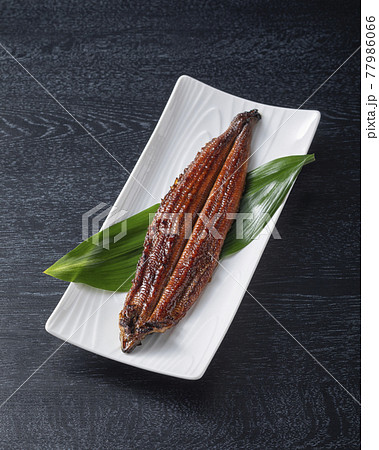 うなぎの蒲焼き 77986066