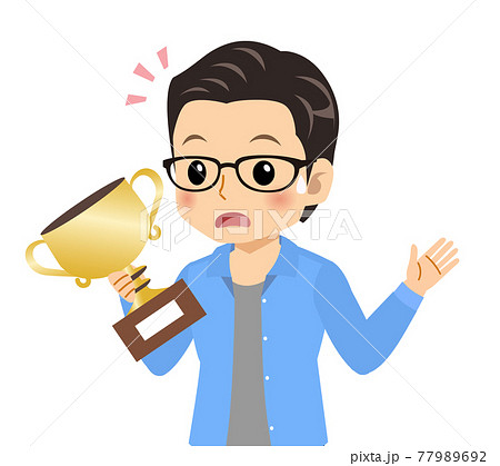 メガネを掛けた爽やかな青年 77989692
