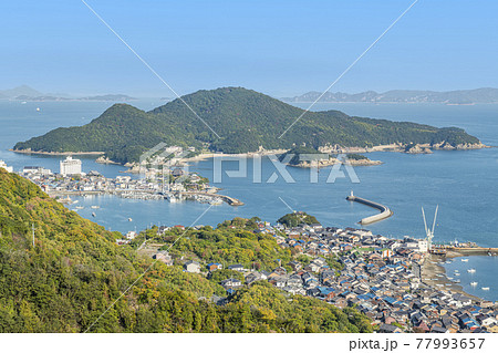 広島県福山市 晴天の鞆の浦の街並み 広島県福山市 晴天の鞆の浦の街並み 77993657