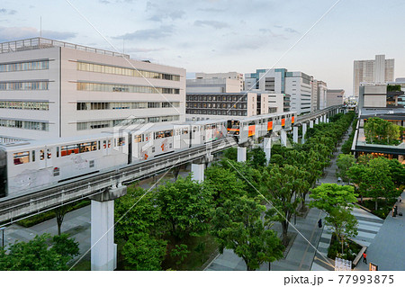東京都　立川市　多摩モノレール　立川北駅付近 77993875
