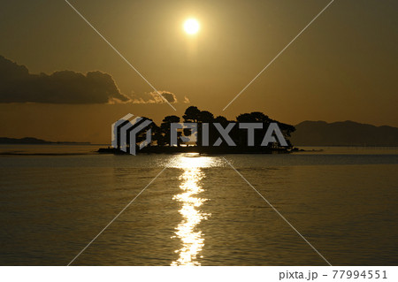 宍道湖の夕暮れ 77994551