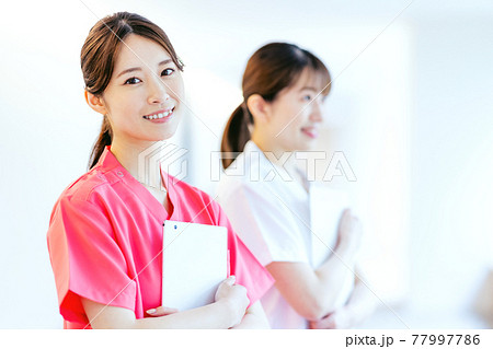 看護師イメージ　女性　撮影協力：LINK FOREST 77997786
