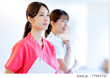 看護師イメージ　女性　撮影協力：LINK FOREST 77997787