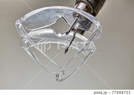 industrial injury in workplace, locksmith was injured. industrial injury in workplace, locksmith was injured. 77998733