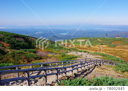 北海道 旭岳から忠別湖・東川町・美瑛町方面を望む 北海道 旭岳から忠別湖・東川町・美瑛町方面を望む 78002885