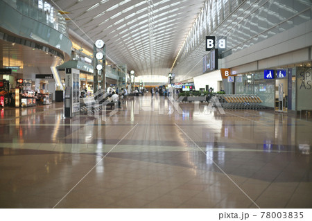 羽田空港 第二ターミナル 出発ロビー 羽田空港 第二ターミナル 出発ロビー 78003835