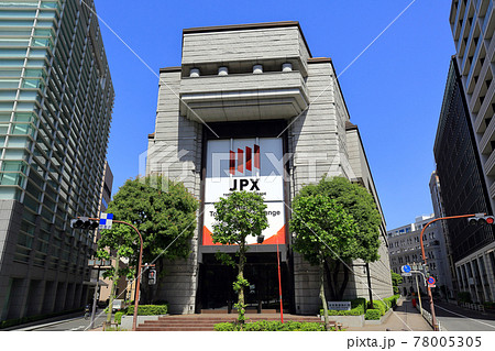 東京　日本橋兜町の都市風景　証券取引所前交差点付近 78005305