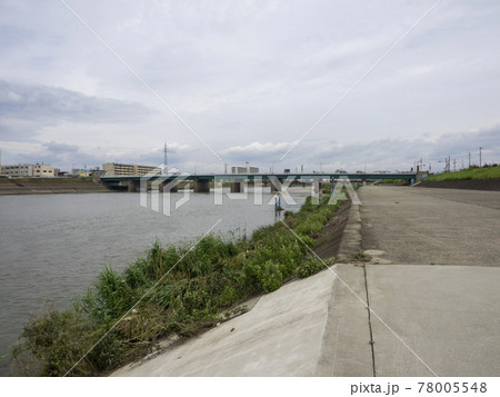 大和川駅と遠里小野橋付近の大和川の風景 大和川駅と遠里小野橋付近の大和川の風景 78005548