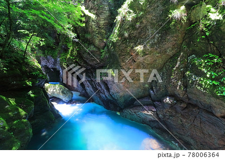 【高知県】中津渓谷（仁淀川） 78006364