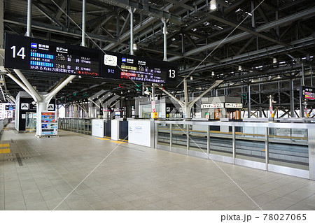 富山県　北陸新幹線　富山駅　ホーム 78027065