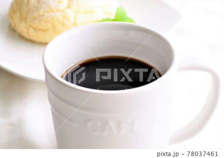 コーヒーとメロンパン コーヒーとメロンパン 78037461
