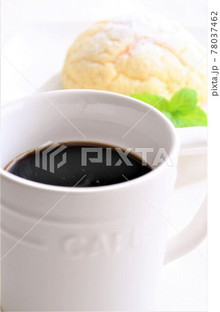 コーヒーとメロンパン コーヒーとメロンパン 78037462