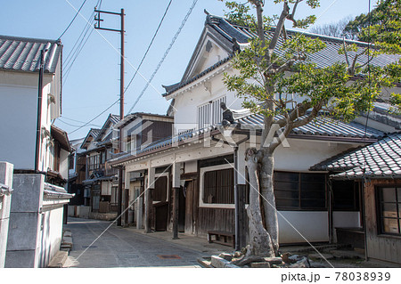呉市大崎下島御手洗　広島県史跡若胡子屋跡前の通り 78038939