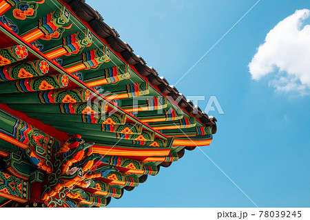 Korean traditional eaves at Royal Tomb of King Suro in Gimhae, Korea Korean traditional eaves at Royal Tomb of King Suro in Gimhae, Korea 78039245
