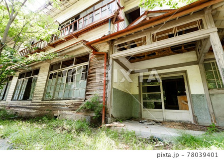 埼玉県　秩父鉱山　小倉沢集落　丹岫寮の廃墟 78039401