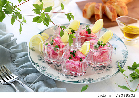 生ハムと紫玉ねぎのマリネ 生ハムと紫玉ねぎのサラダ 生ハムと紫玉ねぎのマリネ 生ハムと紫玉ねぎのサラダ 78039503