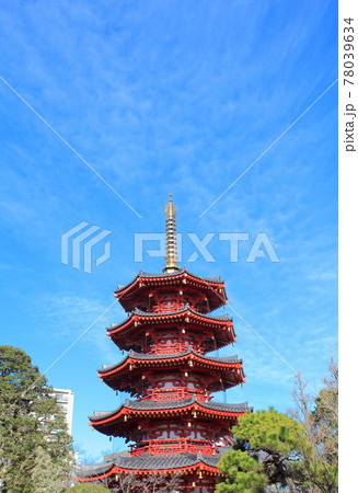 【神奈川県】晴天下の川崎大師 八角五重塔 【神奈川県】晴天下の川崎大師 八角五重塔 78039634
