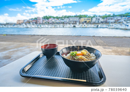 田子の浦漁港で食べる美味しい生しらす丼 田子の浦漁港で食べる美味しい生しらす丼 78039640