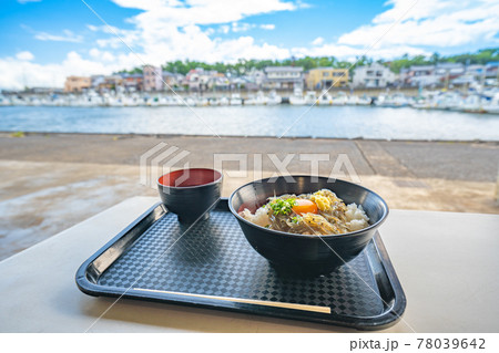 田子の浦漁港で食べる美味しい生しらす丼 田子の浦漁港で食べる美味しい生しらす丼 78039642