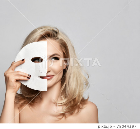 Portrait of gorgeous blonde woman with naked Portrait of gorgeous blonde woman with naked 78044397