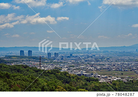 【都市風景】芥川城跡からの高槻市内の眺望 【都市風景】芥川城跡からの高槻市内の眺望 78048287