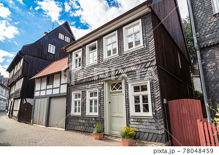 Historical street in Goslar, Germany 78048459