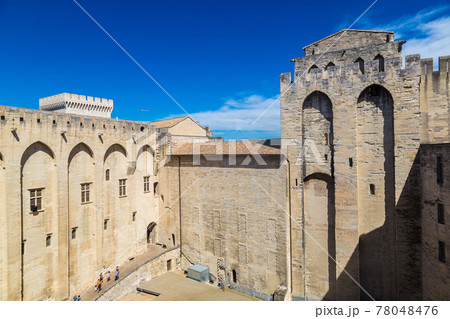 Papal palace in Avignon 78048476