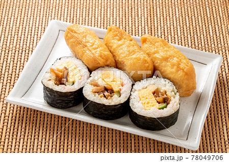 助六寿司(稲荷寿司と巻き寿司の盛り合わせ)。 助六寿司(稲荷寿司と巻き寿司の盛り合わせ)。 78049706