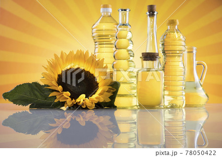 Cooking oils, Olive oil, Rape, Sunflower flowers in bottles Cooking oils, Olive oil, Rape, Sunflower flowers in bottles 78050422