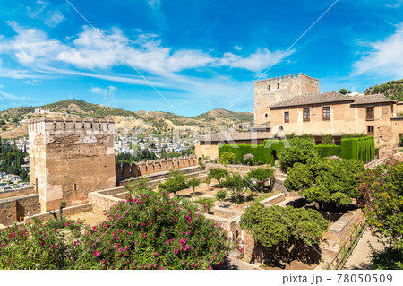 Nasrid and palace of Charles V in Alhambra 78050509